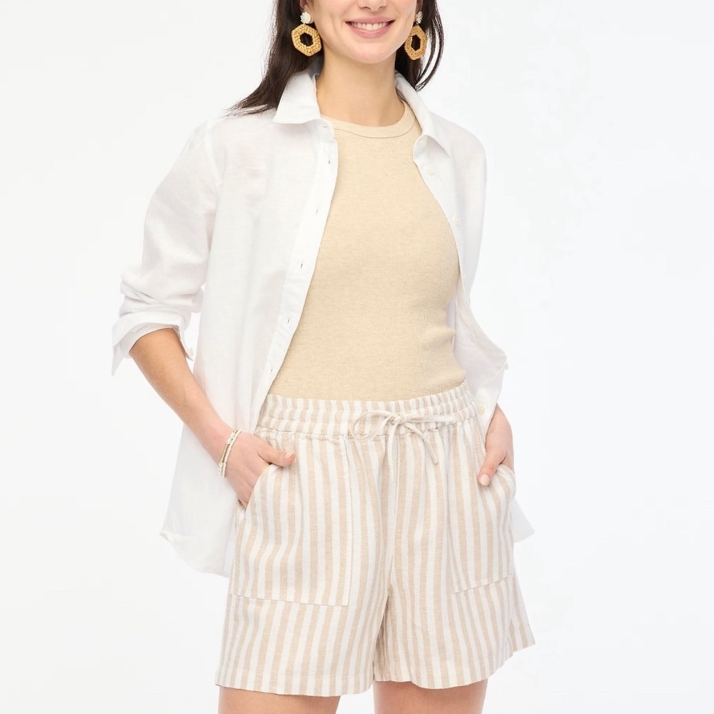 Like new J Crew white and tan striped shorts xxs